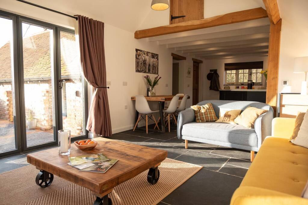 The Piggery Villa Cowfold Dış mekan fotoğraf
