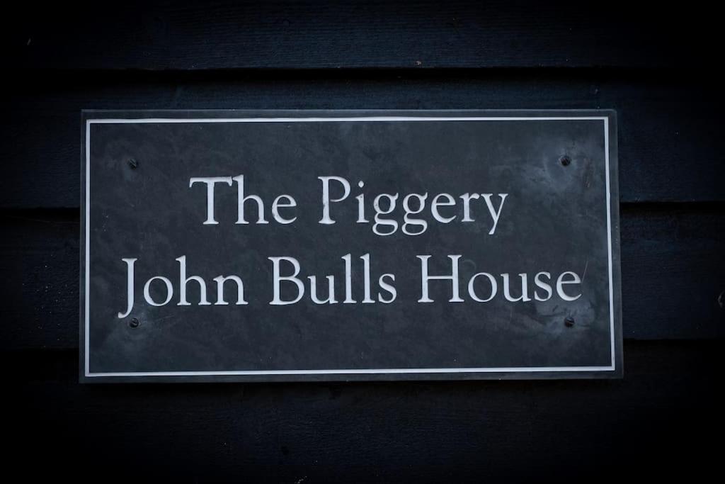 The Piggery Villa Cowfold Dış mekan fotoğraf
