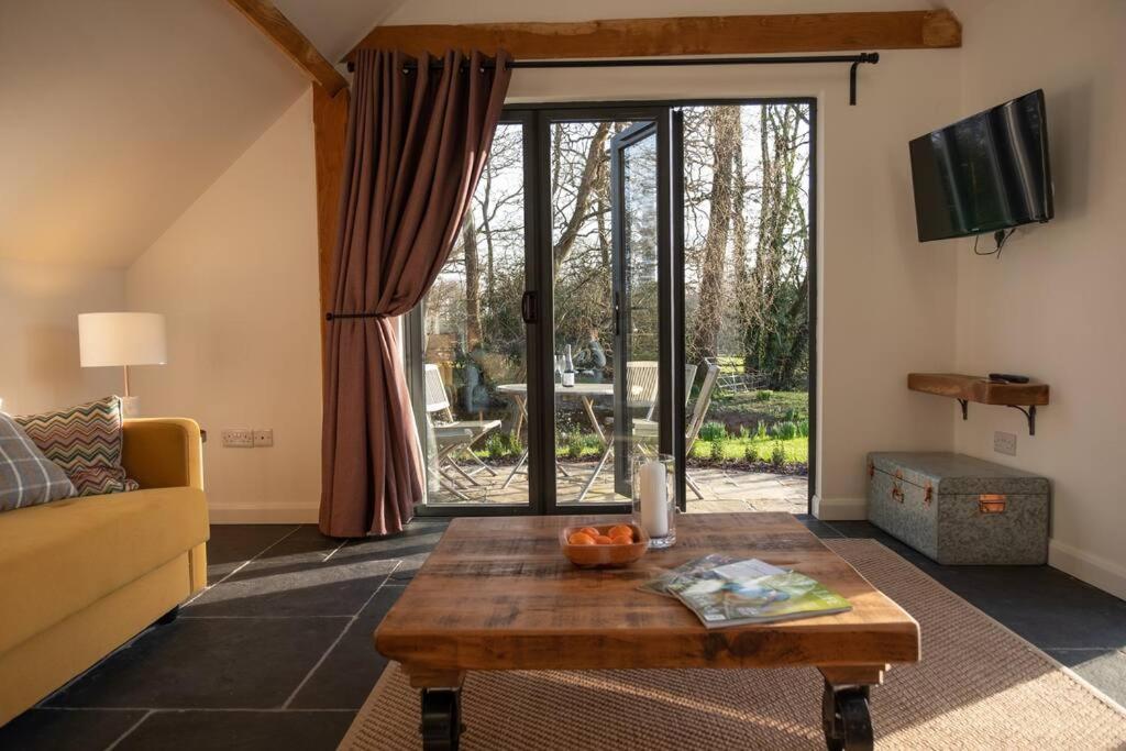 The Piggery Villa Cowfold Dış mekan fotoğraf