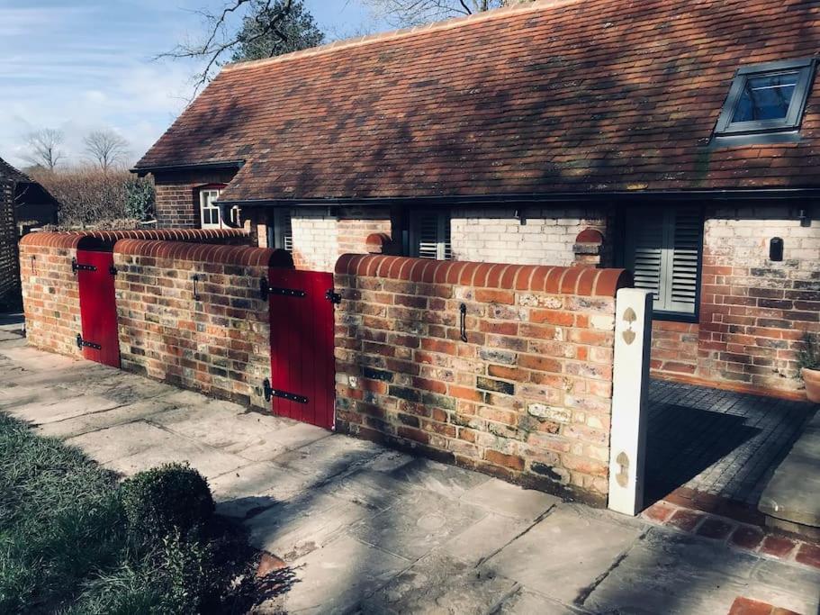 The Piggery Villa Cowfold Dış mekan fotoğraf