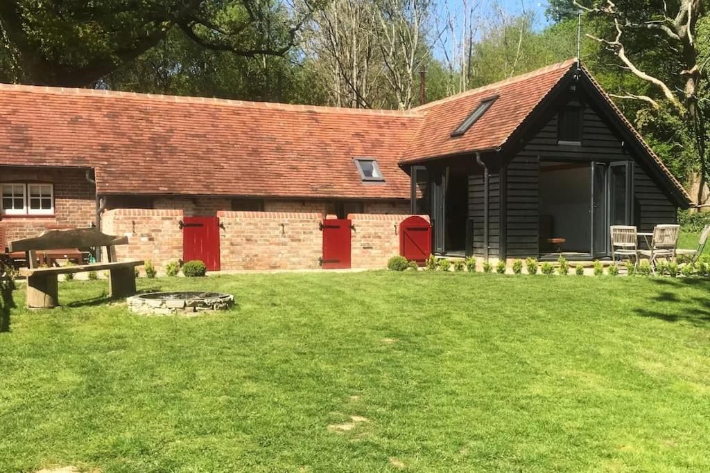 The Piggery Villa Cowfold Dış mekan fotoğraf