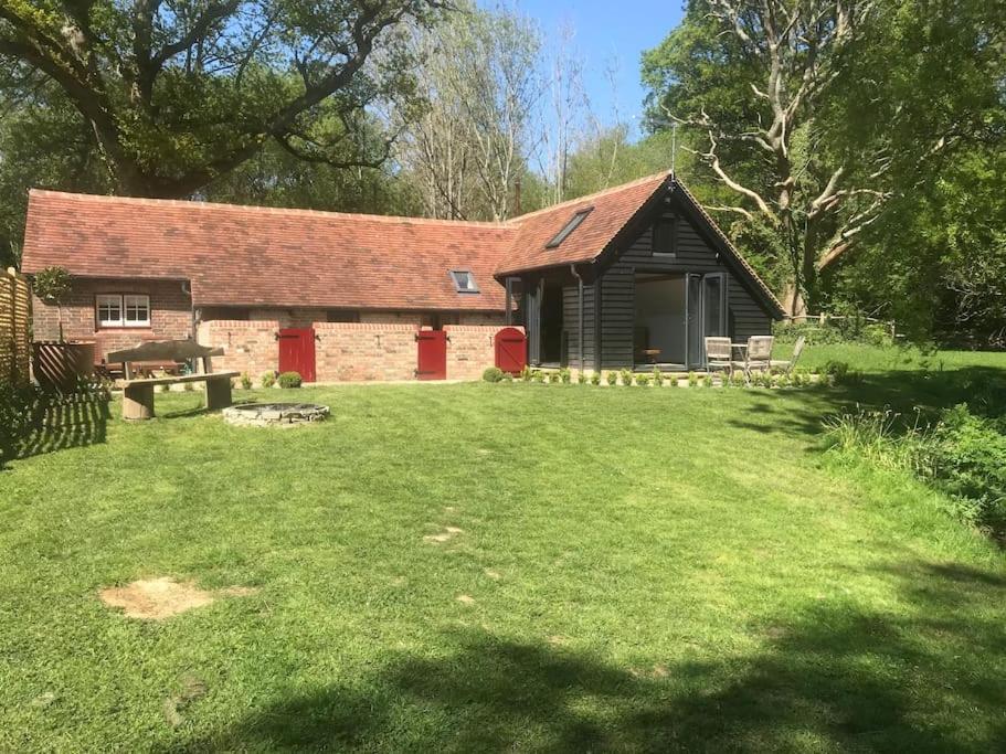 The Piggery Villa Cowfold Dış mekan fotoğraf