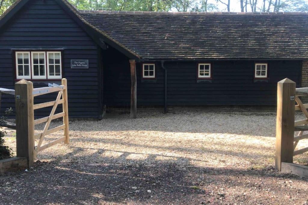 The Piggery Villa Cowfold Dış mekan fotoğraf